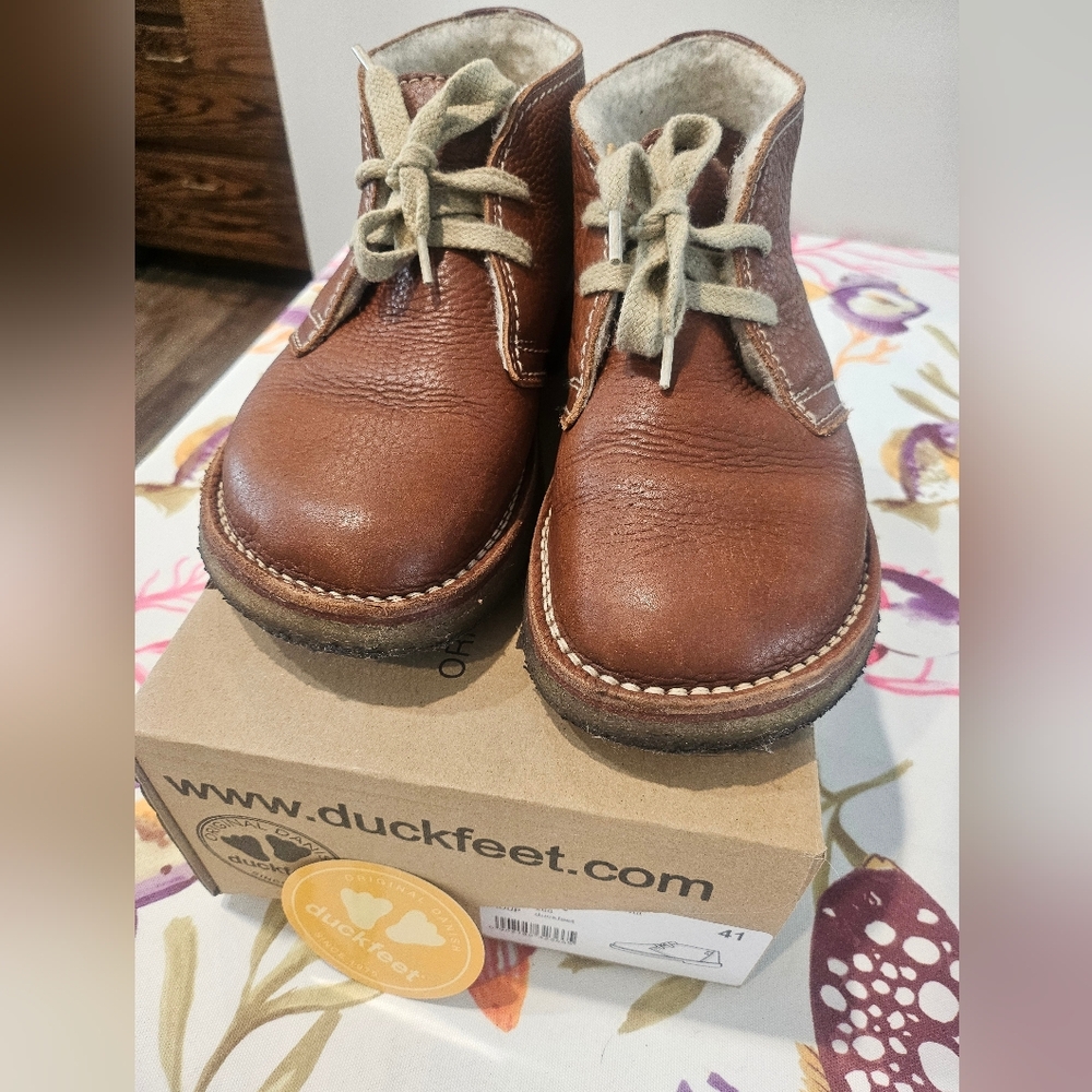 Duckfeet Women’s Grena Nut Brown Pebbled Leather Genuine Sherpa Lining EU 41